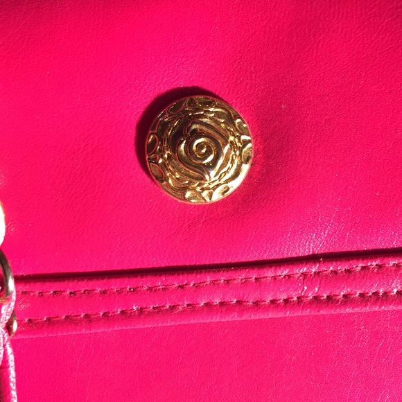 HOT FUCHSIA boxy over the shoulder mini-bag! - Picture 4 of 5